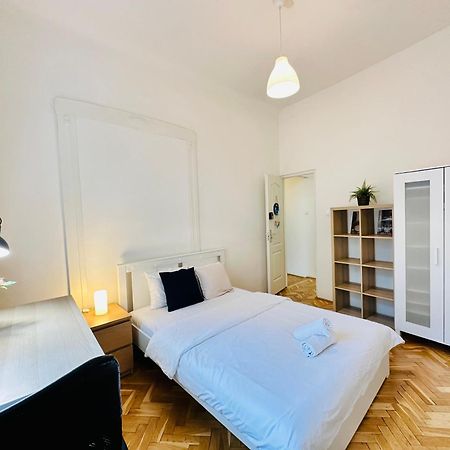 Rakoczi City Apartment Budapeste Exterior foto